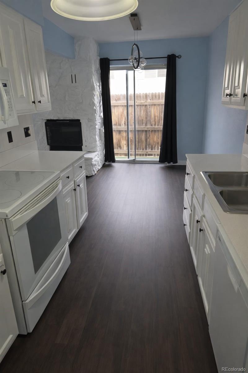 9884 Appletree Pl, Thornton, CO 80260