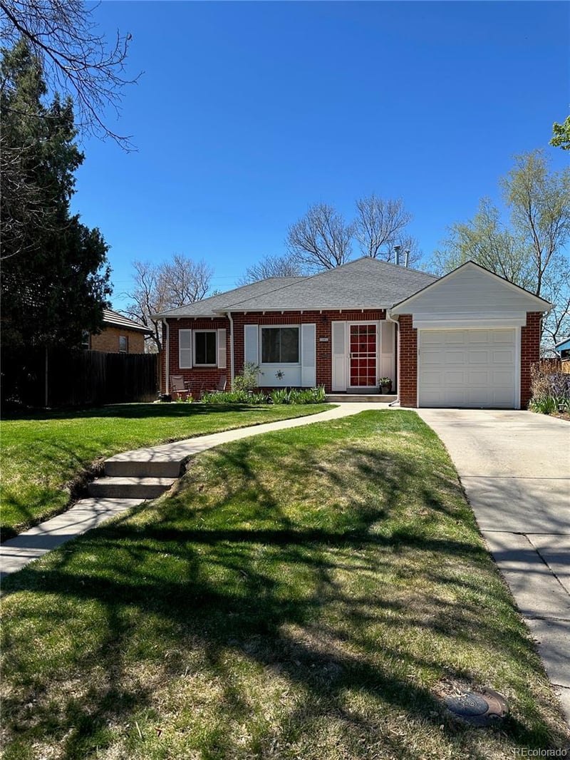 1381 Newport St, Denver, CO 80220