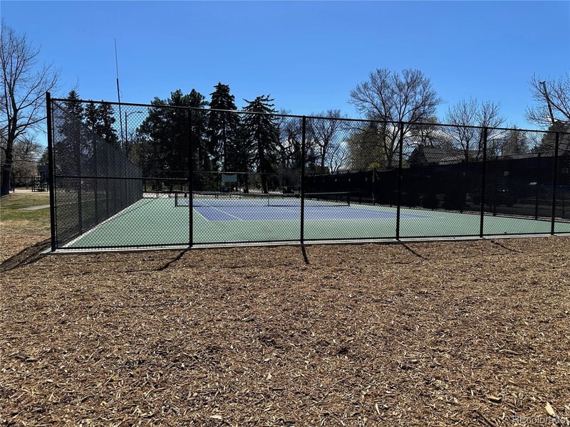 1381 Newport St, Denver, CO 80220