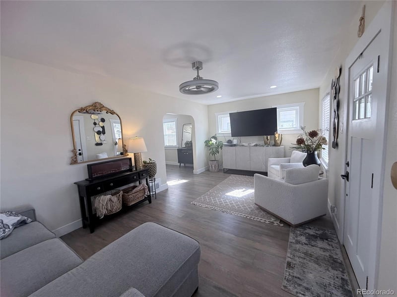 1960 Franklin St, Denver, CO 80210