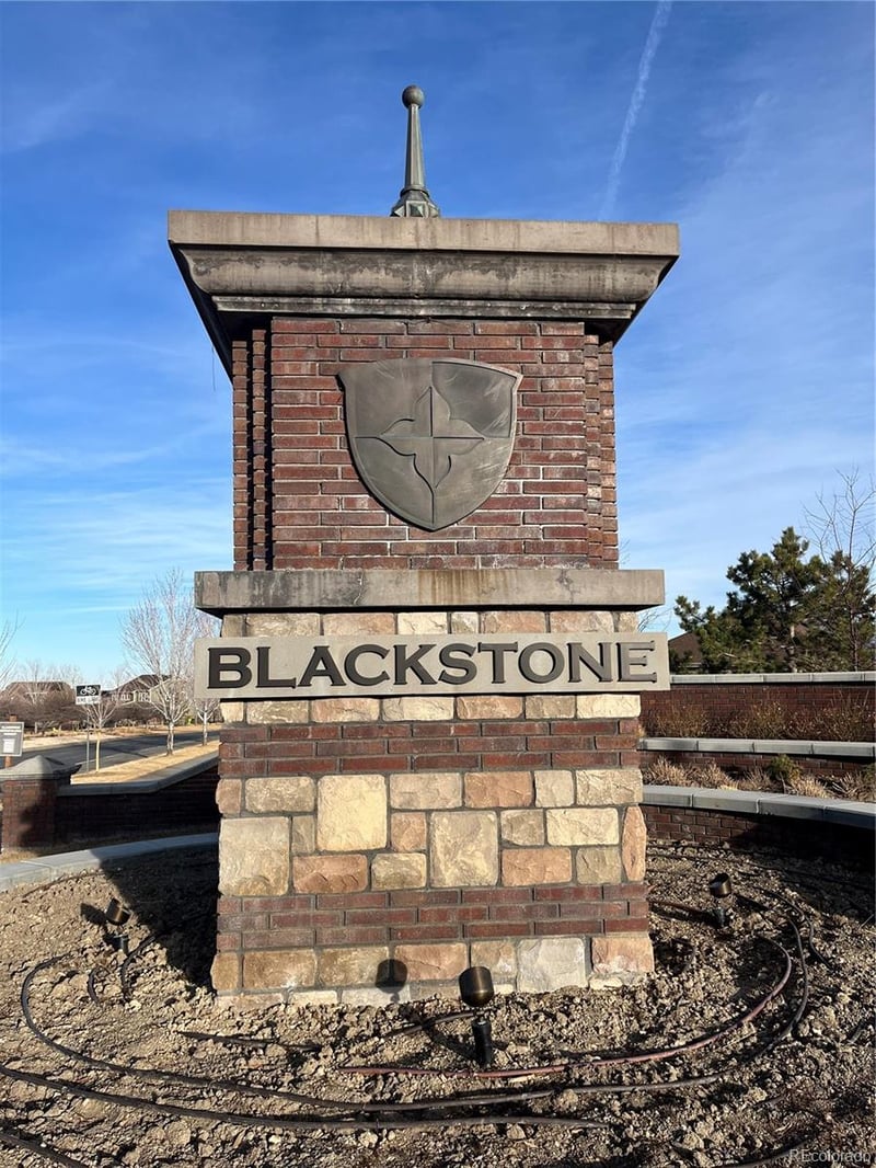 27105 E Long Pl, Aurora, CO 80016