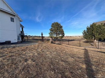 27105 Long Pl, Aurora, CO 80016