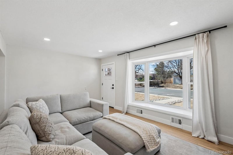 2590 Birch St, Denver, CO 80222