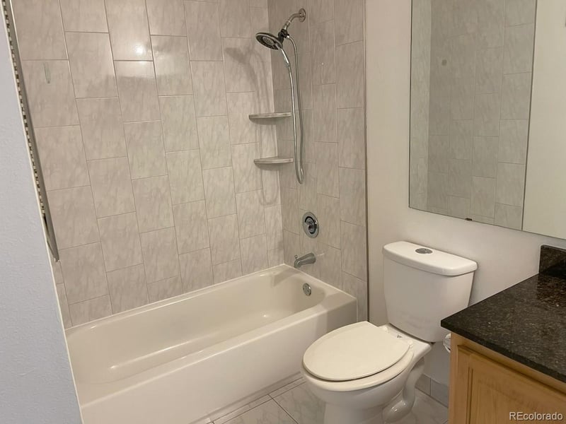 11901 Harvard Ave #203, Aurora, CO 80014