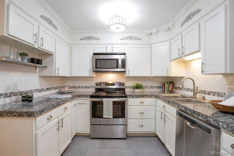 9625 Center Ave #11A, Denver, CO 80247