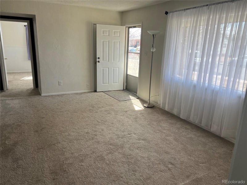 756 Vaughn St, Aurora, CO 80011