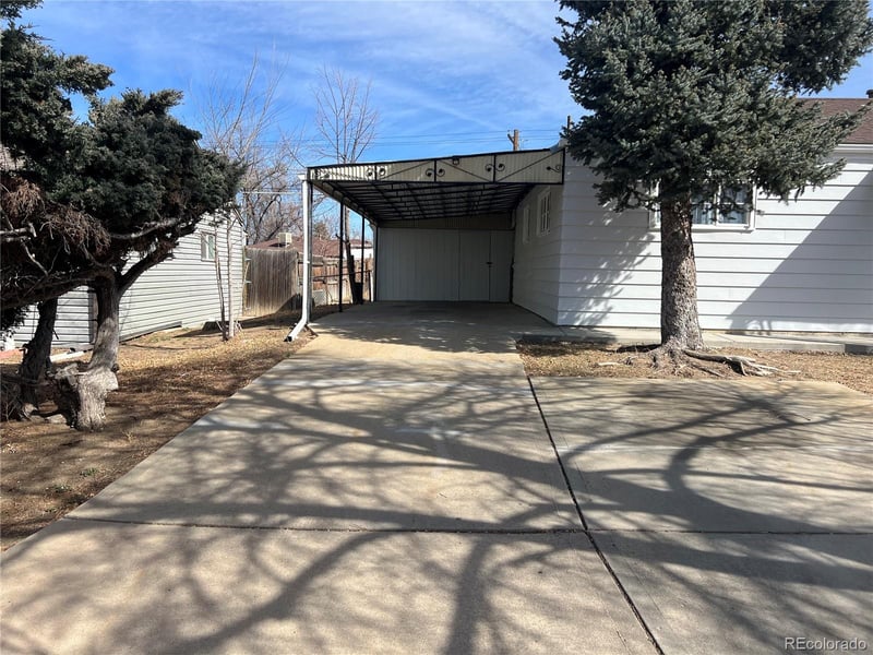 756 Vaughn St, Aurora, CO 80011