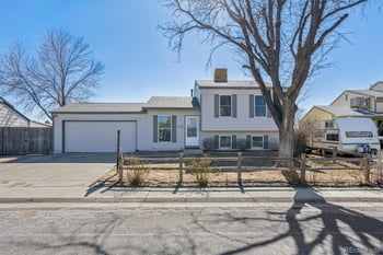 19682 Batavia Dr, Aurora, CO 80011