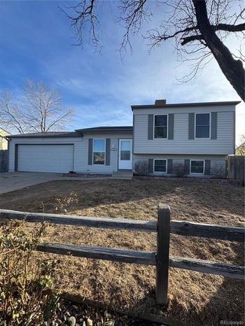 19682 Batavia Dr, Aurora, CO 80011