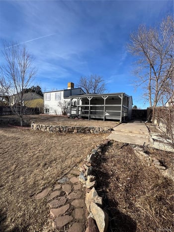 19682 Batavia Dr, Aurora, CO 80011