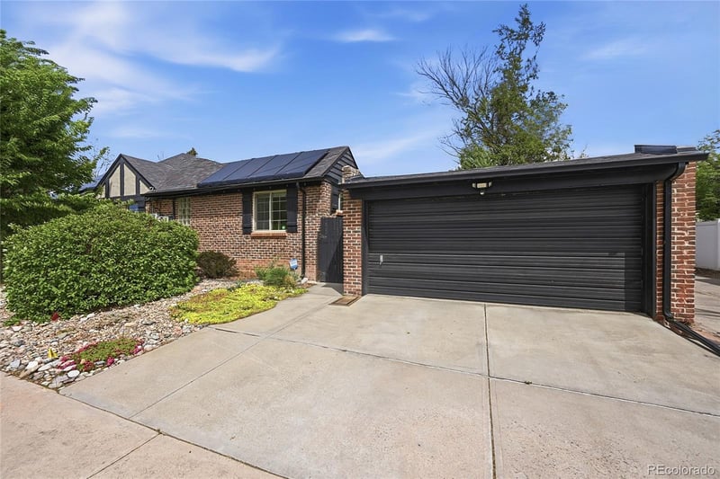 1000 Locust St, Denver, CO 80220