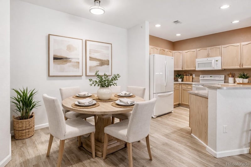 9692 Coco Cir #304, Littleton, CO 80128