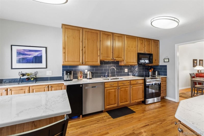 101 Upham Ct, Lakewood, CO 80226