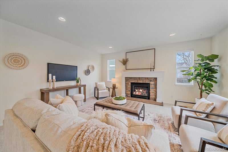 3098 Meadowbrook Pl, Dacono, CO 80514