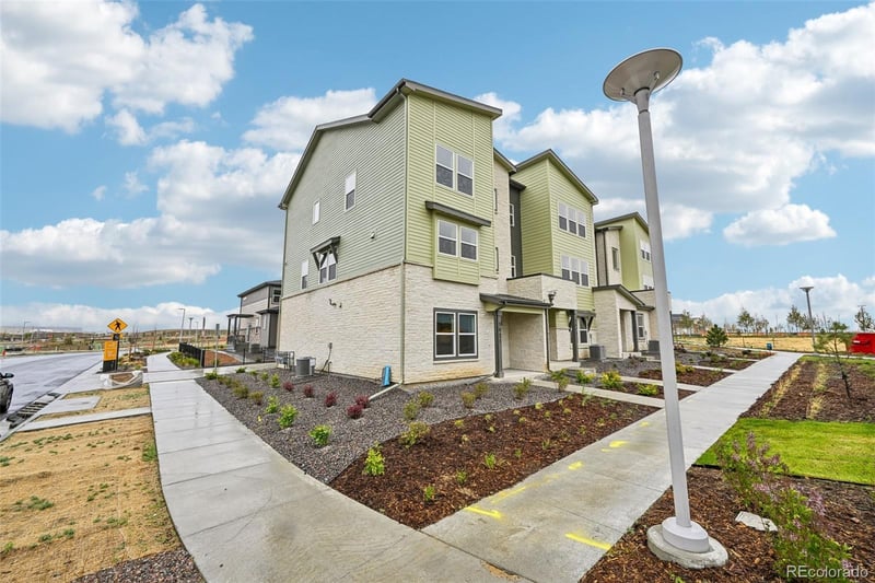 5421 Eaton Park Way, Aurora, CO 80019