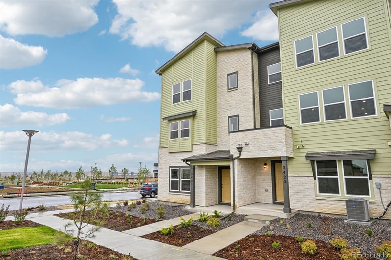 5421 Eaton Park Way, Aurora, CO 80019