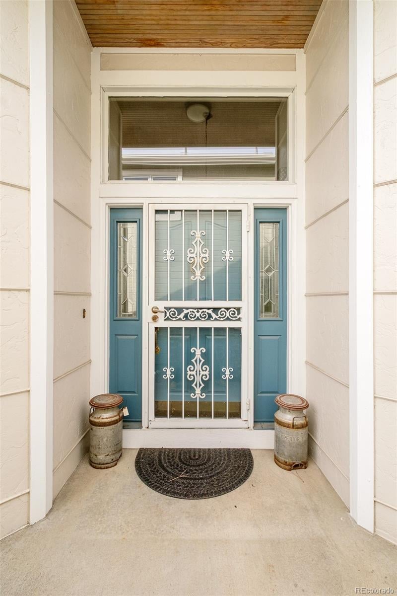 9670 La Salle Ave, Lakewood, CO 80227