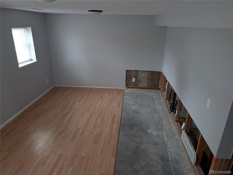 220 Mckinley Dr, Bennett, CO 80102