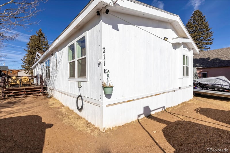 311 Eaton Ave, Cripple Creek, CO 80813