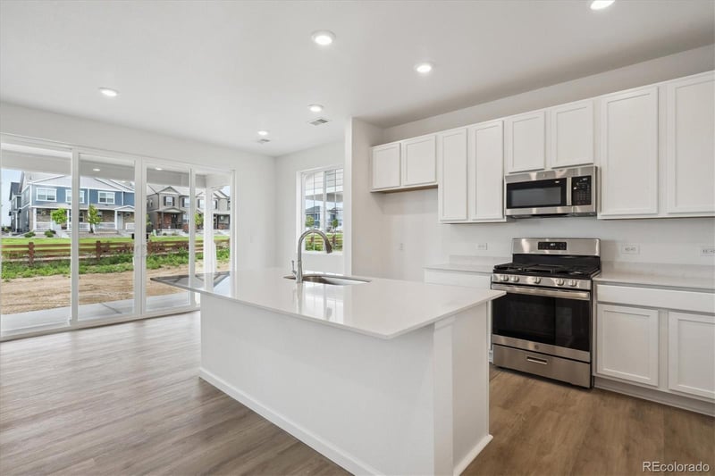 580 Douglas Fir Pl, Johnstown, CO 80534