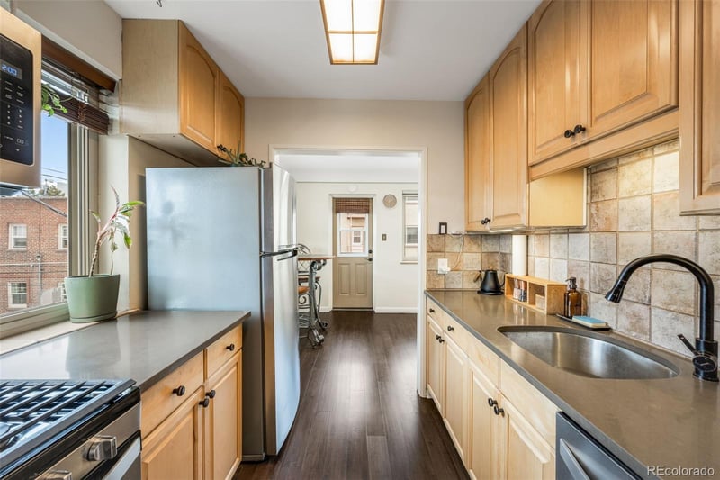 1175 Emerson St #211, Denver, CO 80218