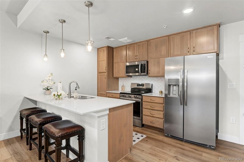 235 High Point Dr #102, Longmont, CO 80504