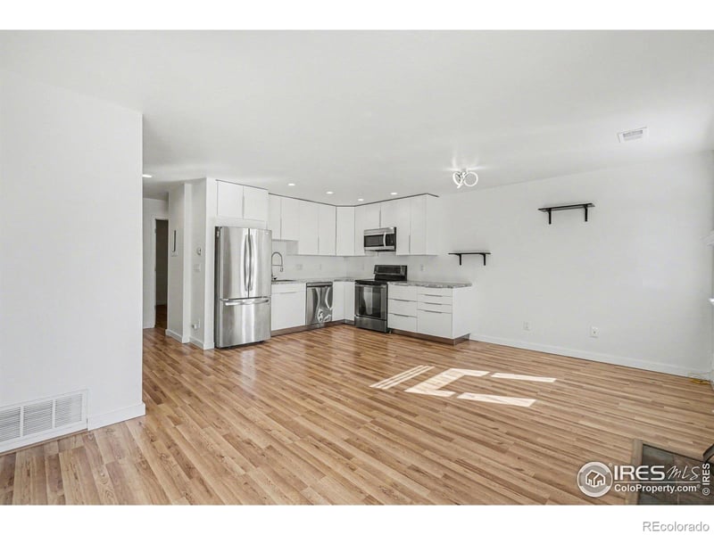 225 8th Ave #F2, Longmont, CO 80504