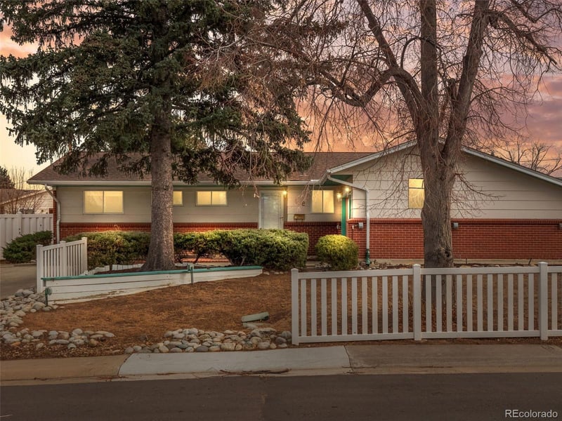 418 Wheeling Way, Aurora, CO 80012