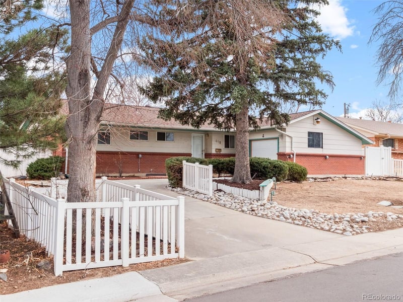 418 Wheeling Way, Aurora, CO 80012