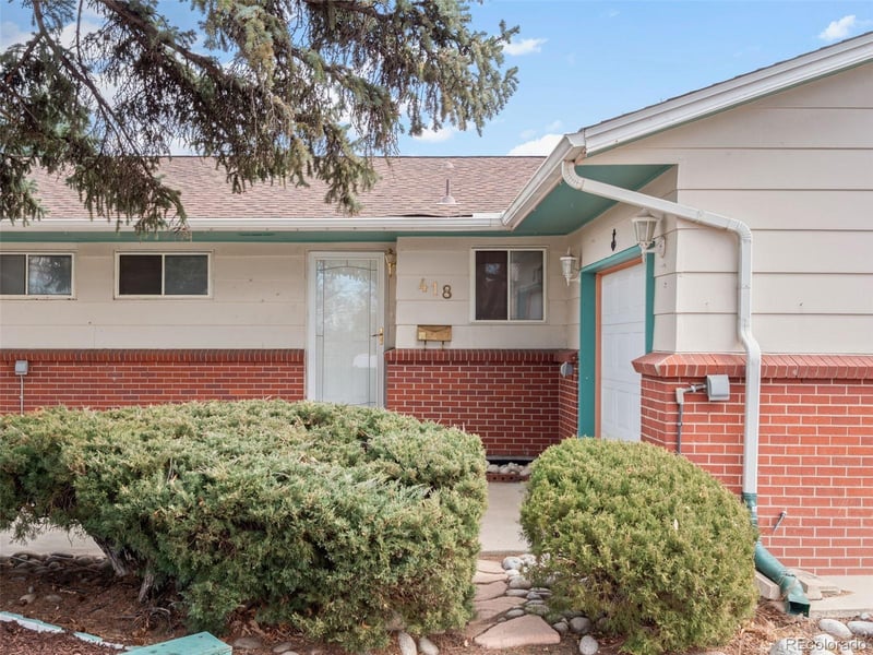 418 Wheeling Way, Aurora, CO 80012