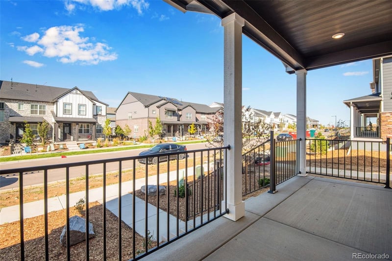 22534 6th Pl, Aurora, CO 80018