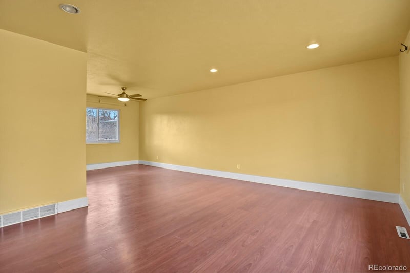 6906 Spruce Dr, Centennial, CO 80112