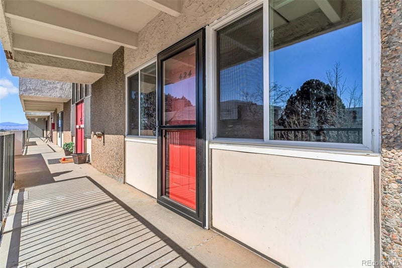 364 Ironton St #424, Aurora, CO 80012