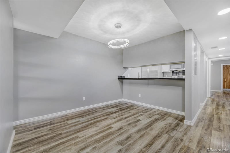 540 S Forest St #202, Denver, CO 80246