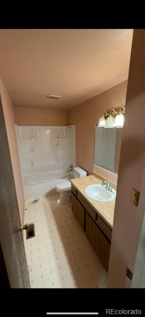 2433 Sunset Dr, Longmont, CO 80501