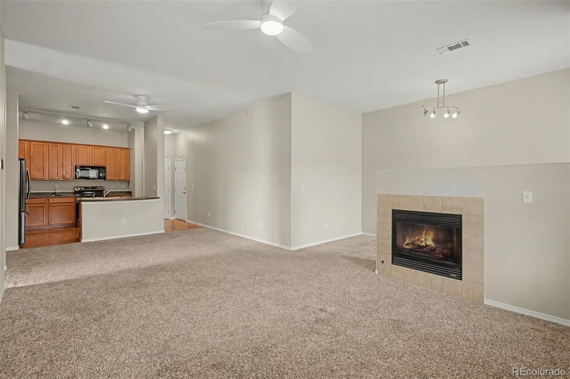 8467 Canyon Rim Cir #302, Englewood, CO 80112