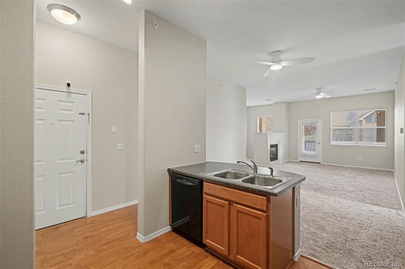 8467 Canyon Rim Cir #302, Englewood, CO 80112