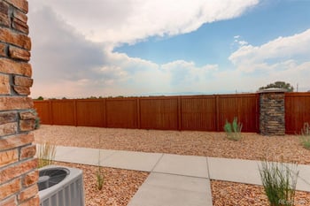 2435 Calais Dr, Longmont, CO 80504