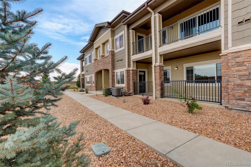 2435 Calais Dr, Longmont, CO 80504