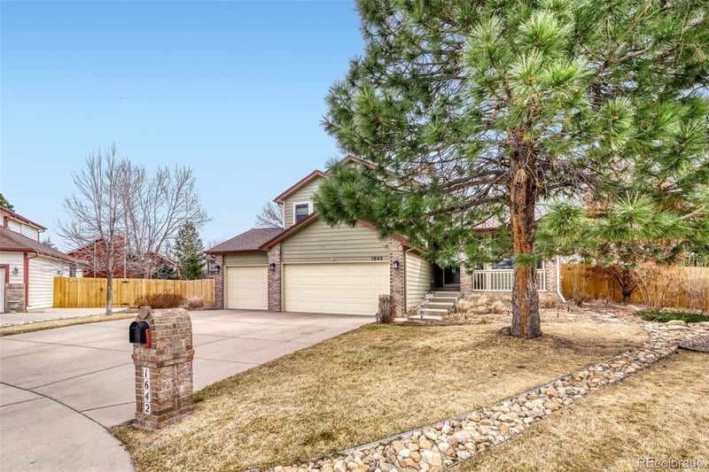 1642 Pagosa Ct, Aurora, CO 80017