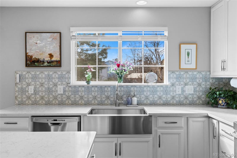 16348 E Phillips Ln, Englewood, CO 80112