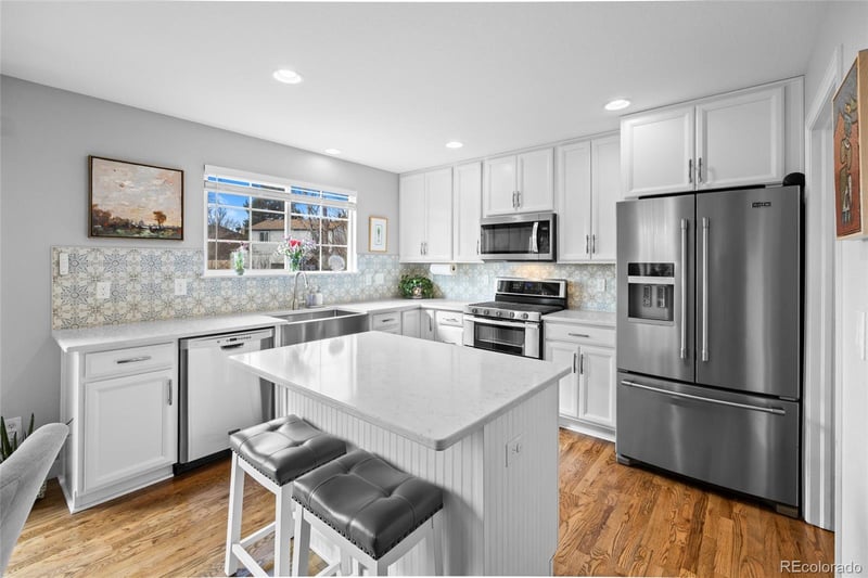 16348 Phillips Ln, Englewood, CO 80112