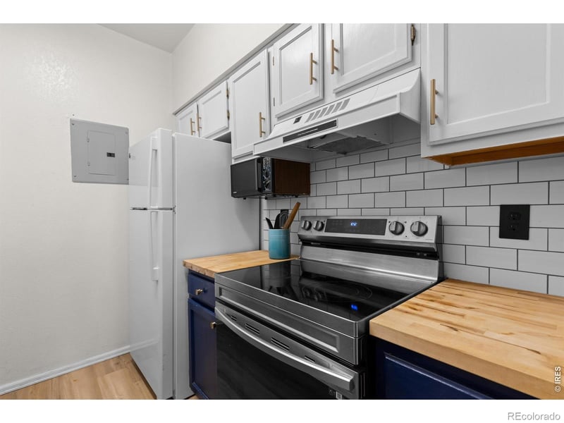 7447 Singing Hills Ct, Boulder, CO 80301