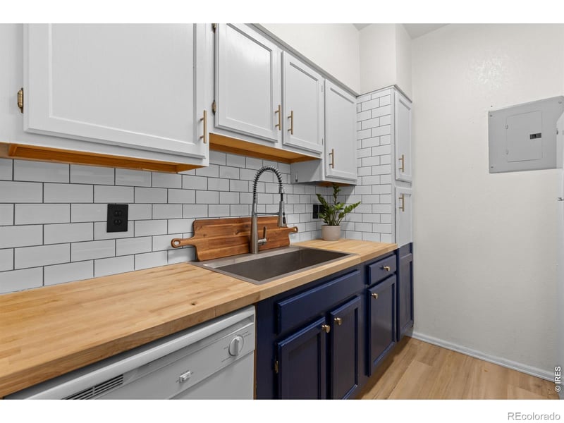 7447 Singing Hills Ct, Boulder, CO 80301