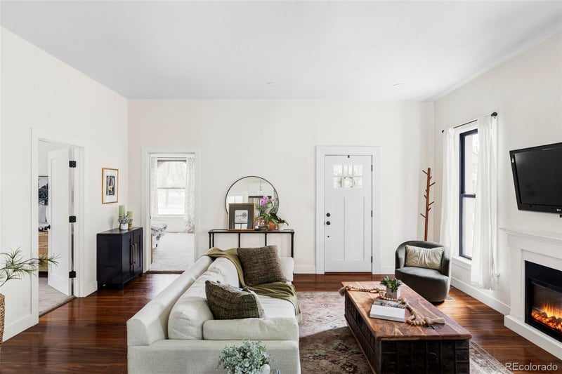 1727 Dahlia St, Denver, CO 80220