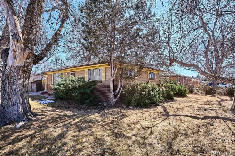 5594 Iowa Ave, Lakewood, CO 80232