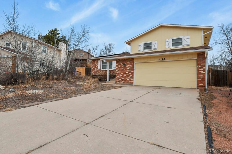 5523 Wilkerson Pass Dr, Colorado Springs, CO 80917