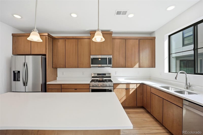 2000 Holly St #5, Denver, CO 80222