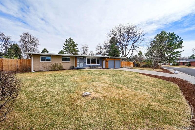 323 Briarwood Dr, Centennial, CO 80122