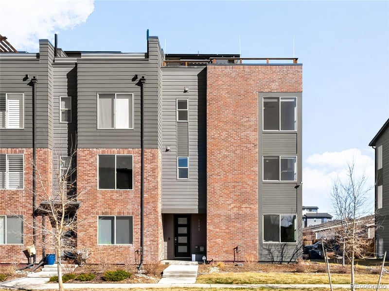 2522 Moline St, Aurora, CO 80010